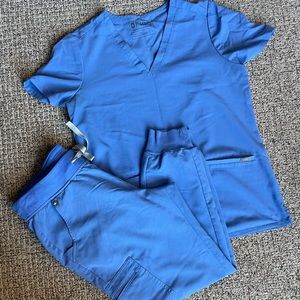 Figs scrub set. Small top and medium petite jogger.